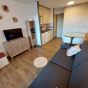  Appartement Cap Esterel Climatisé Dans Le Centre Du